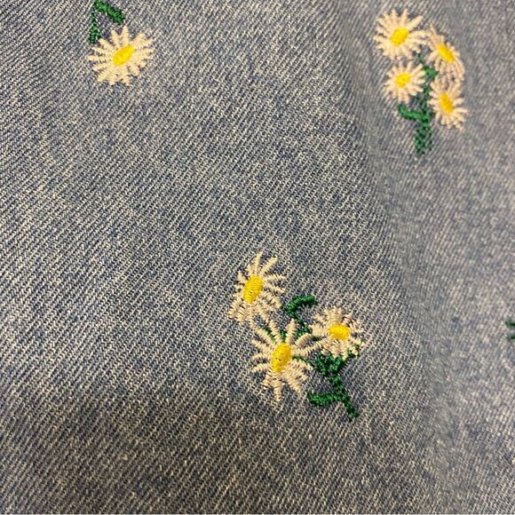 H&M DENIM SKIRT daisy floral EMBROIDERY Chambray denim jean Y2K mini skirt 2 - Picture 4 of 9